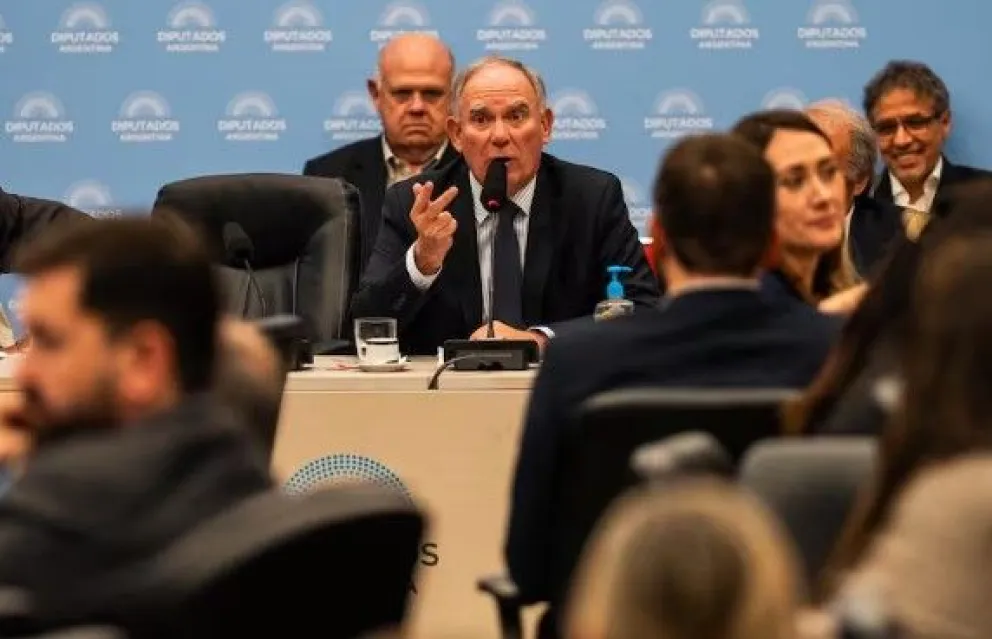 GLACIARES: TRIUNFO OFICIALISTA EN EL DICTAMEN DE COMISION Y SE TRATARA ESTE MIERCOLES