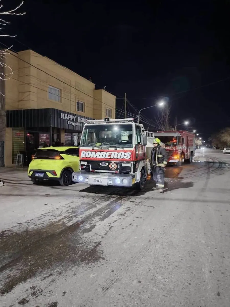 Un incendio por una falla eléctrica afectó una vivienda de Pocito sin causar heridos