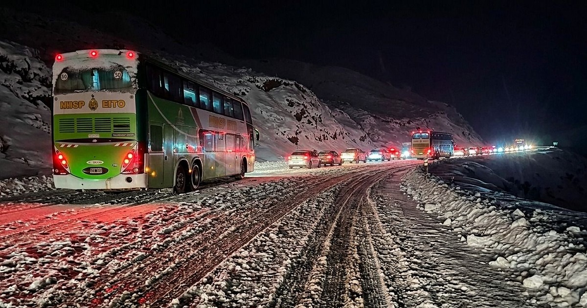 Noventa sanjuaninos quedaron varados por el hielo al volver de Las Leñas