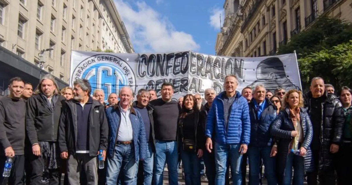 La CGT marchará por las familias endeudadas y mantiene abierto otro paro general