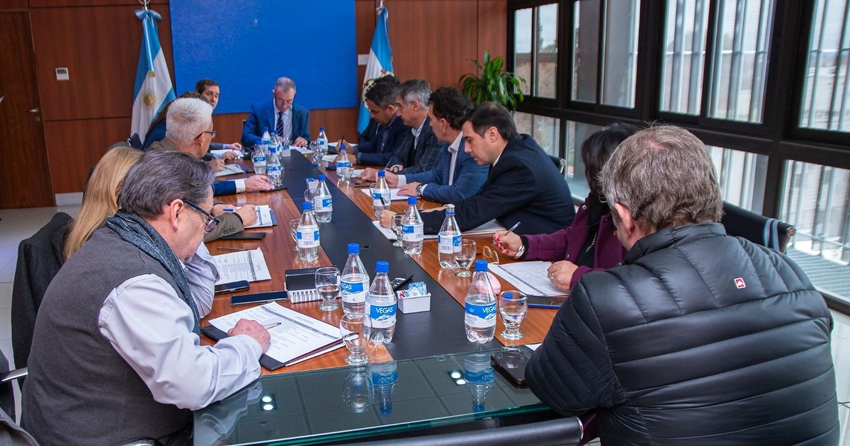 El acuerdo de US$250 millones con Vicuña pasó a comisión y deberá explicar sus condiciones