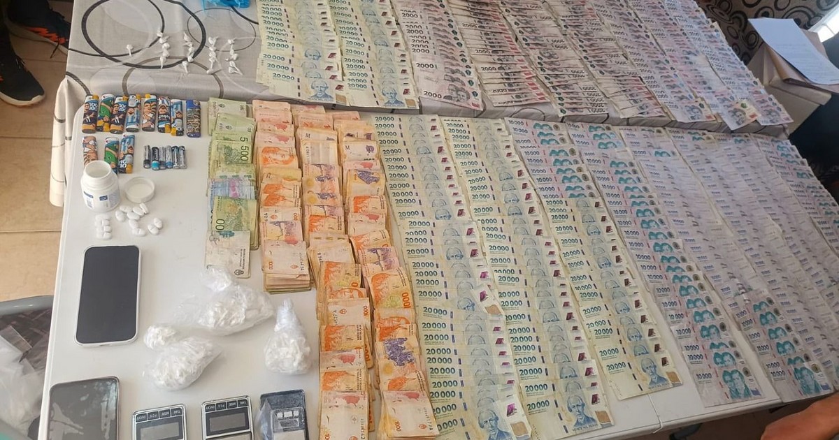 Allanaron una casa en Chimbas y secuestraron droga, casi $6 millones y una moto