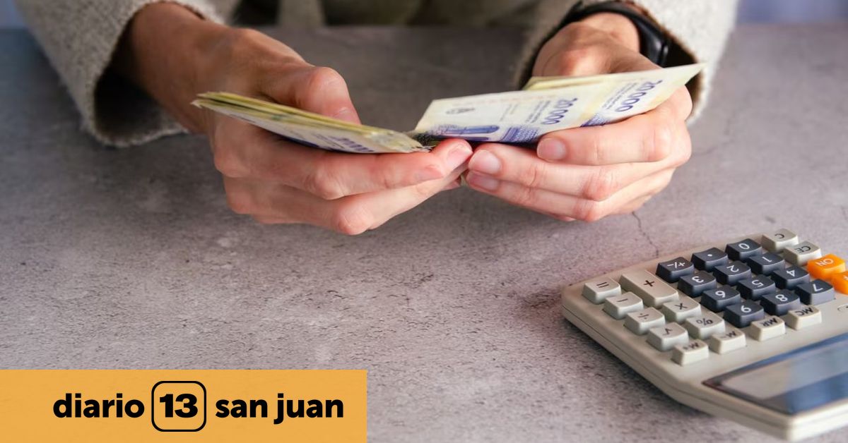 El salario mínimo subió a $383.800 y seguirá perdiendo frente a su valor de 2023