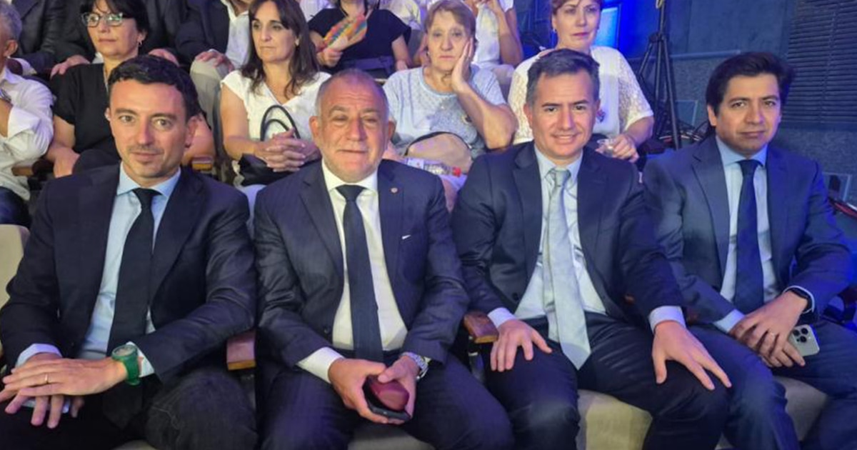 La oposición cordobesa sigue dividida mientras la Casa Rosada mide un acuerdo con Llaryora